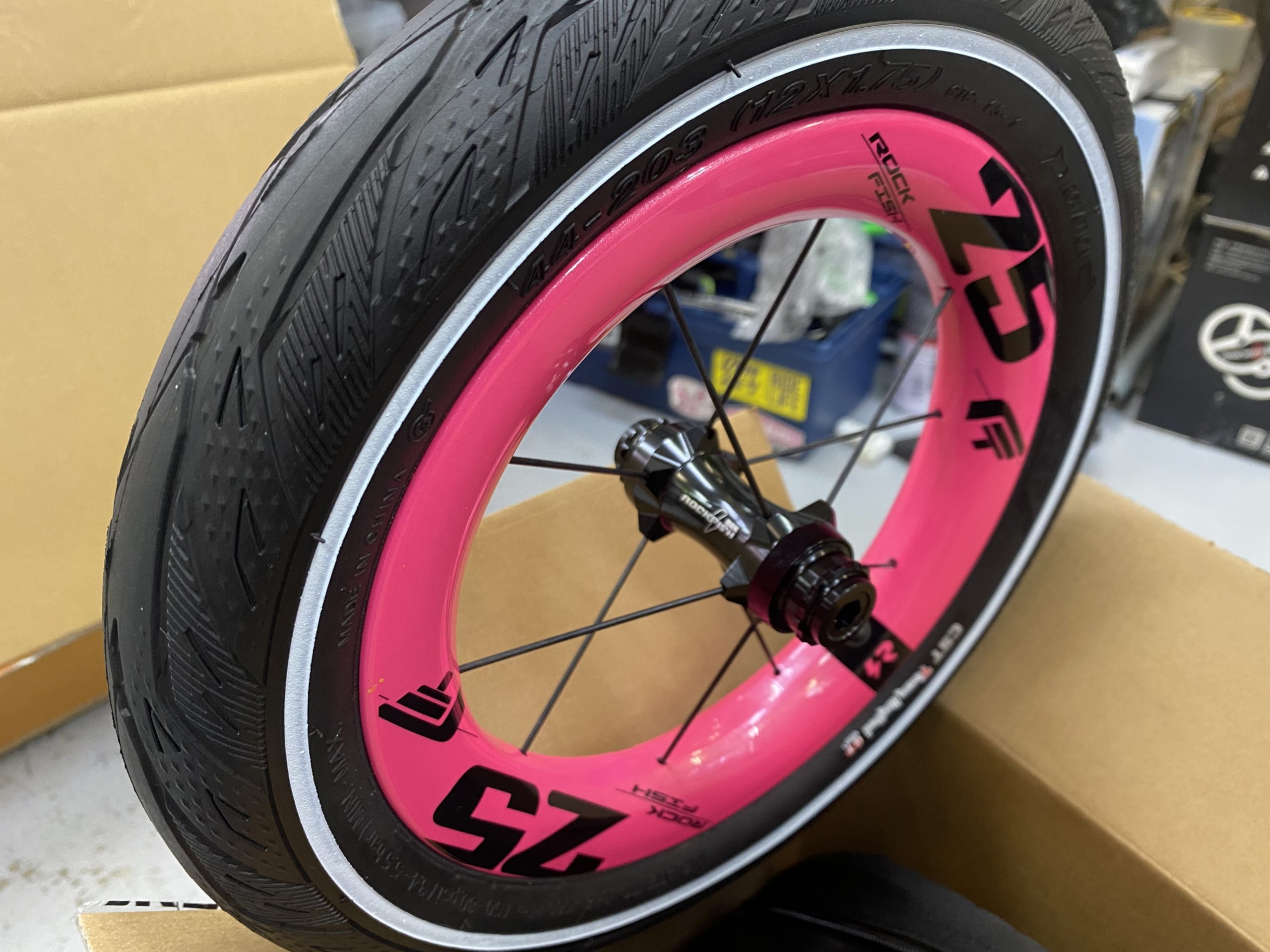 ROCKFISH FT-25 carbon wheel 限定CST(team limited GT Grip+タイヤ